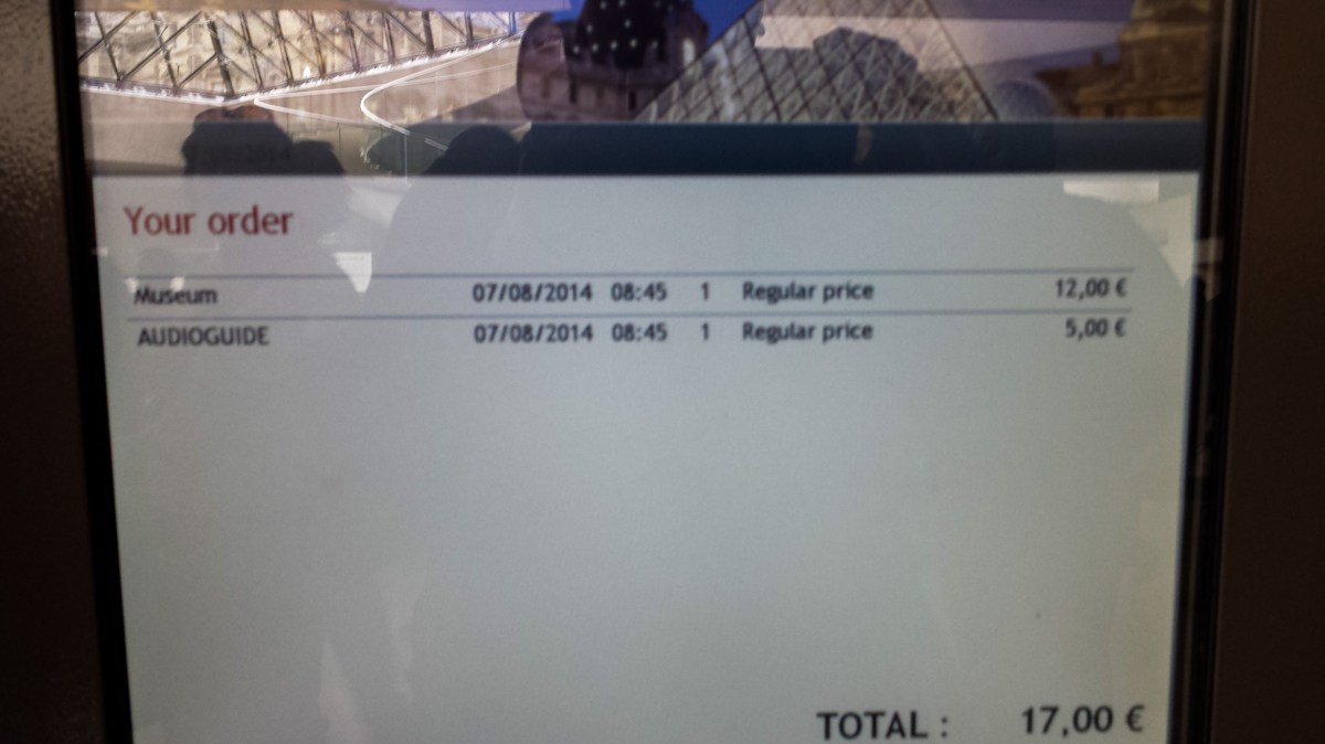 Louvre Museum, paris